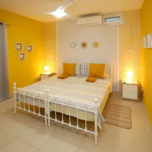  Апартаменты 930m To Beach-2 Bedroom+veranda-perfect Located
